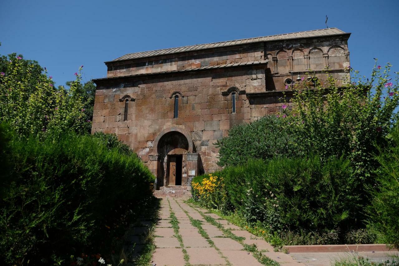 Seva Vegetarian Guesthouse In Byurakan Exterior photo